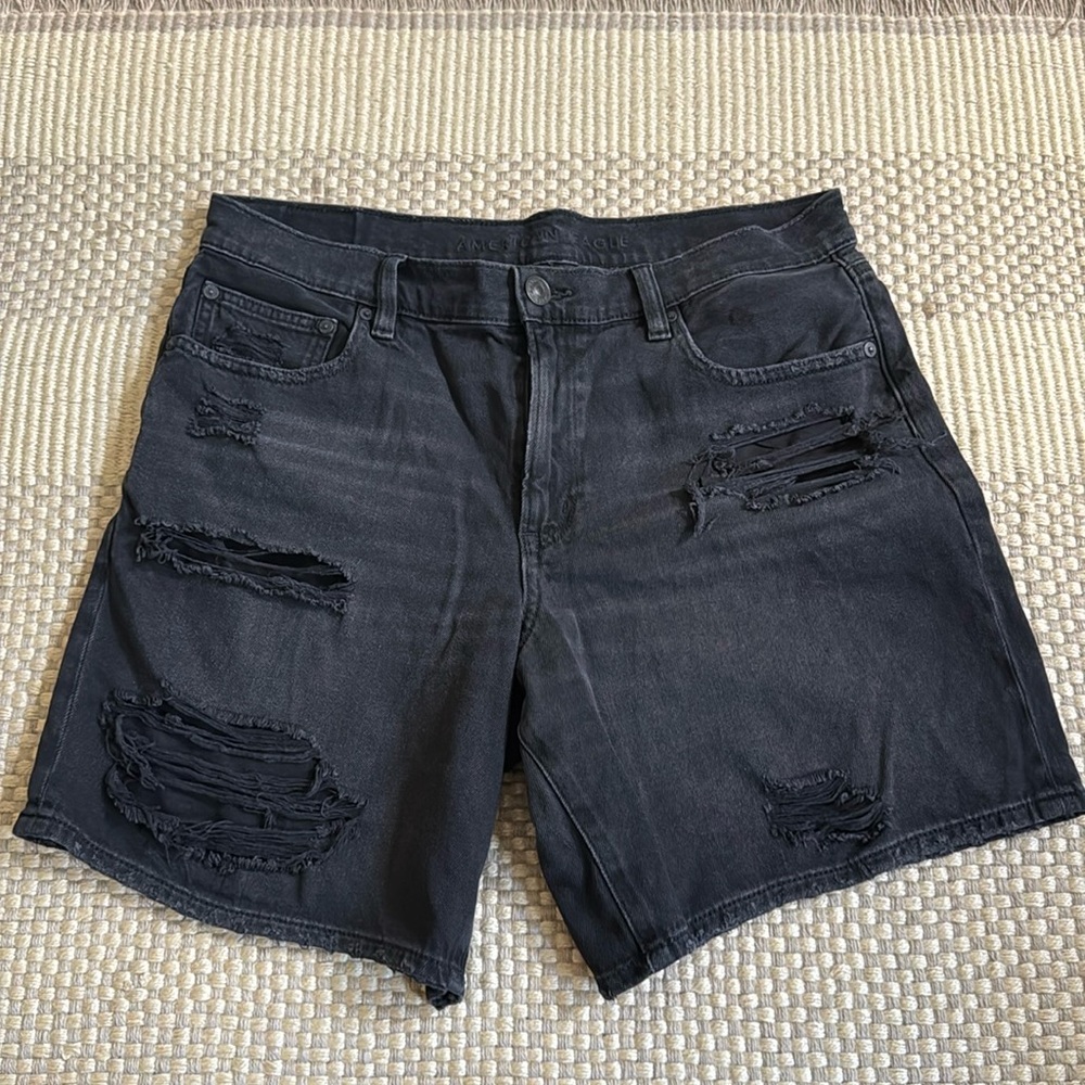 American Eagle 90s Boyfriend Bermuda